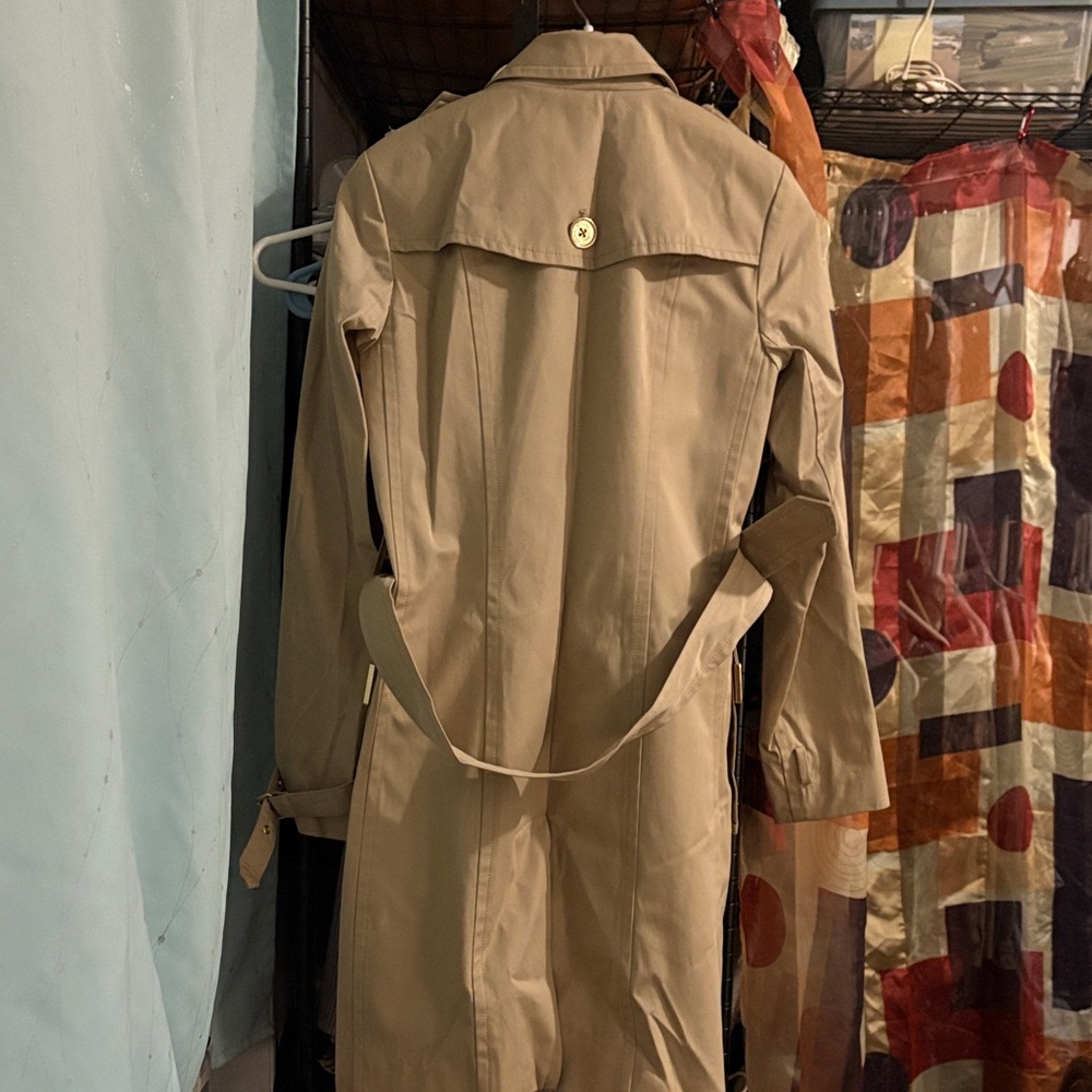 Michael Kors Beige Coat with Gold Chain Accent - Picture 3 of 3